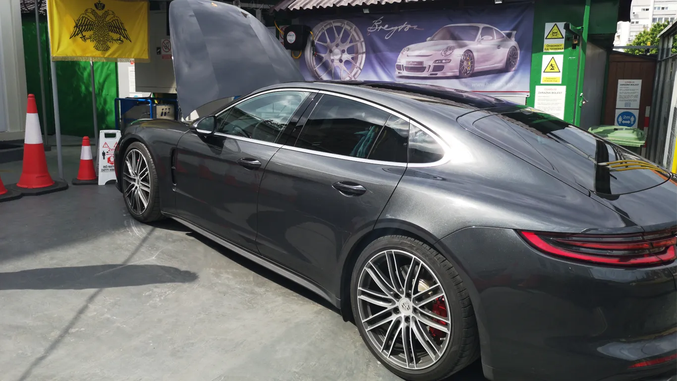 Dekarbonizacija Motora Porsche Panamera